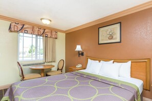 Standard Room, 1 King Bed | Iron/ironing board, rollaway beds, free WiFi, bed sheets - Super 8 by Wyndham Azusa (Azusa)