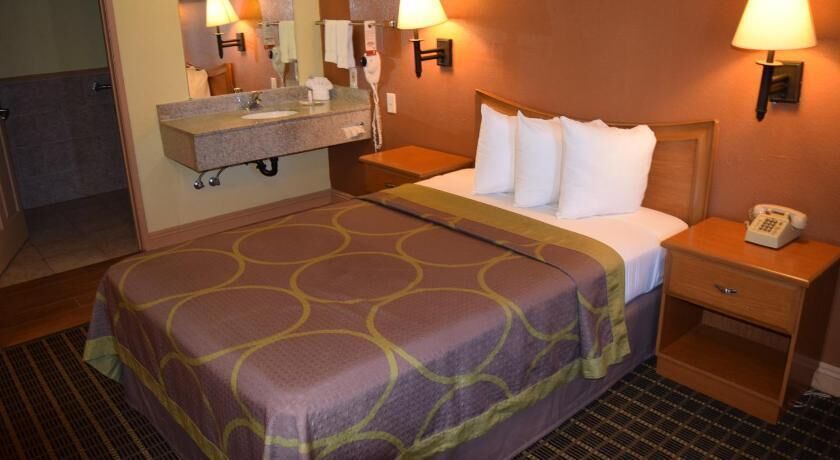 Iron/ironing board, rollaway beds, free WiFi, bed sheets