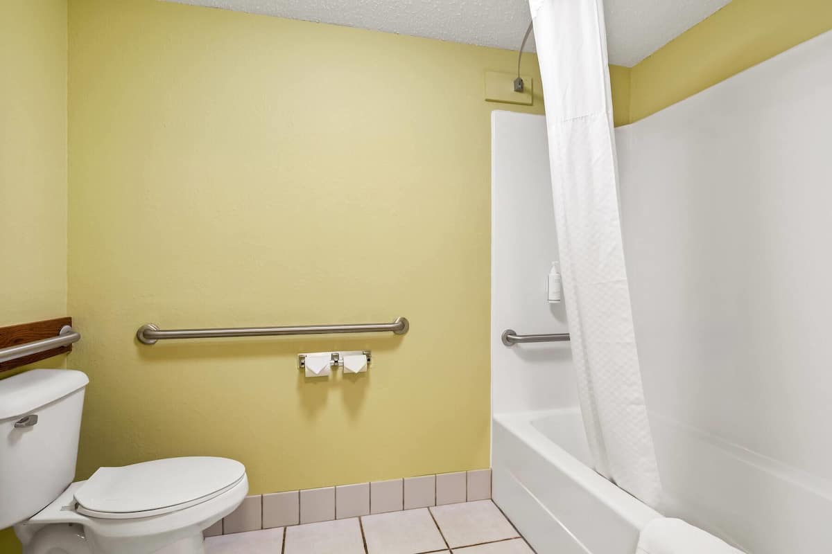 Baño para personas con discapacidad