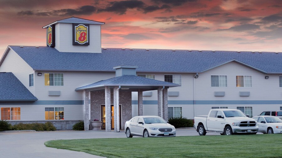 Super 8 by Wyndham Carroll/East