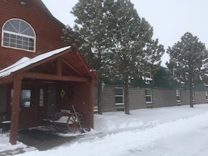 Exterior - Buffalo Lodge and Grill (Chugwater)