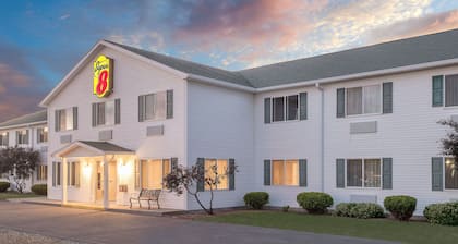 Super 8 by Wyndham Canandaigua
