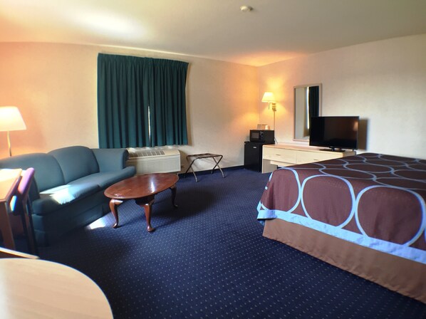 Studio Suite, 1 King Bed, Non Smoking | In-room safe, iron/ironing board, free WiFi, bed sheets