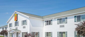 Super 8 by Wyndham Canandaigua