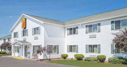 Super 8 by Wyndham Canandaigua