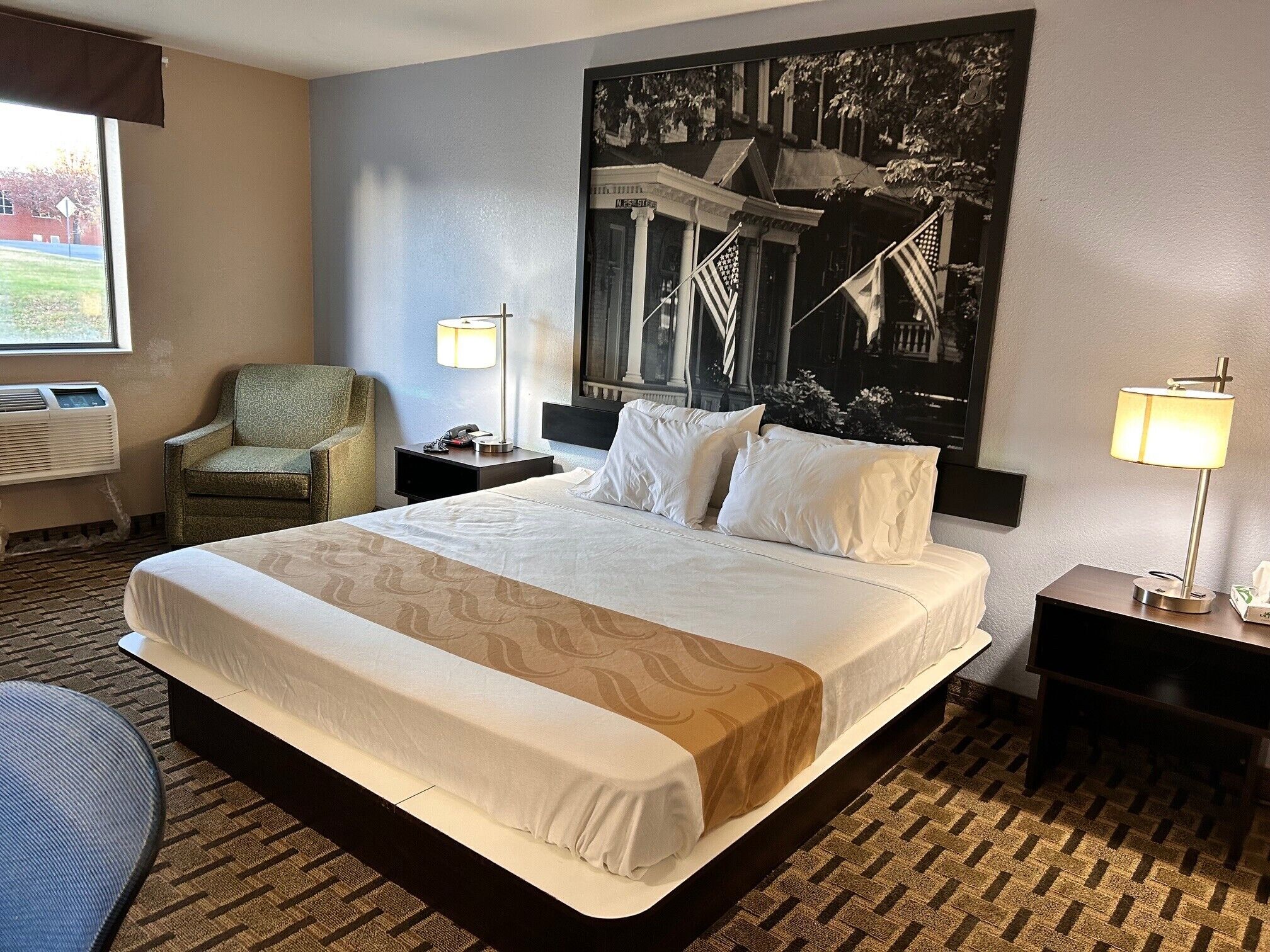 Standardværelse - 1 kingsize-seng | Skrivebord, gratis baby-/barnesenge, ekstra senge (tillægsgebyr)