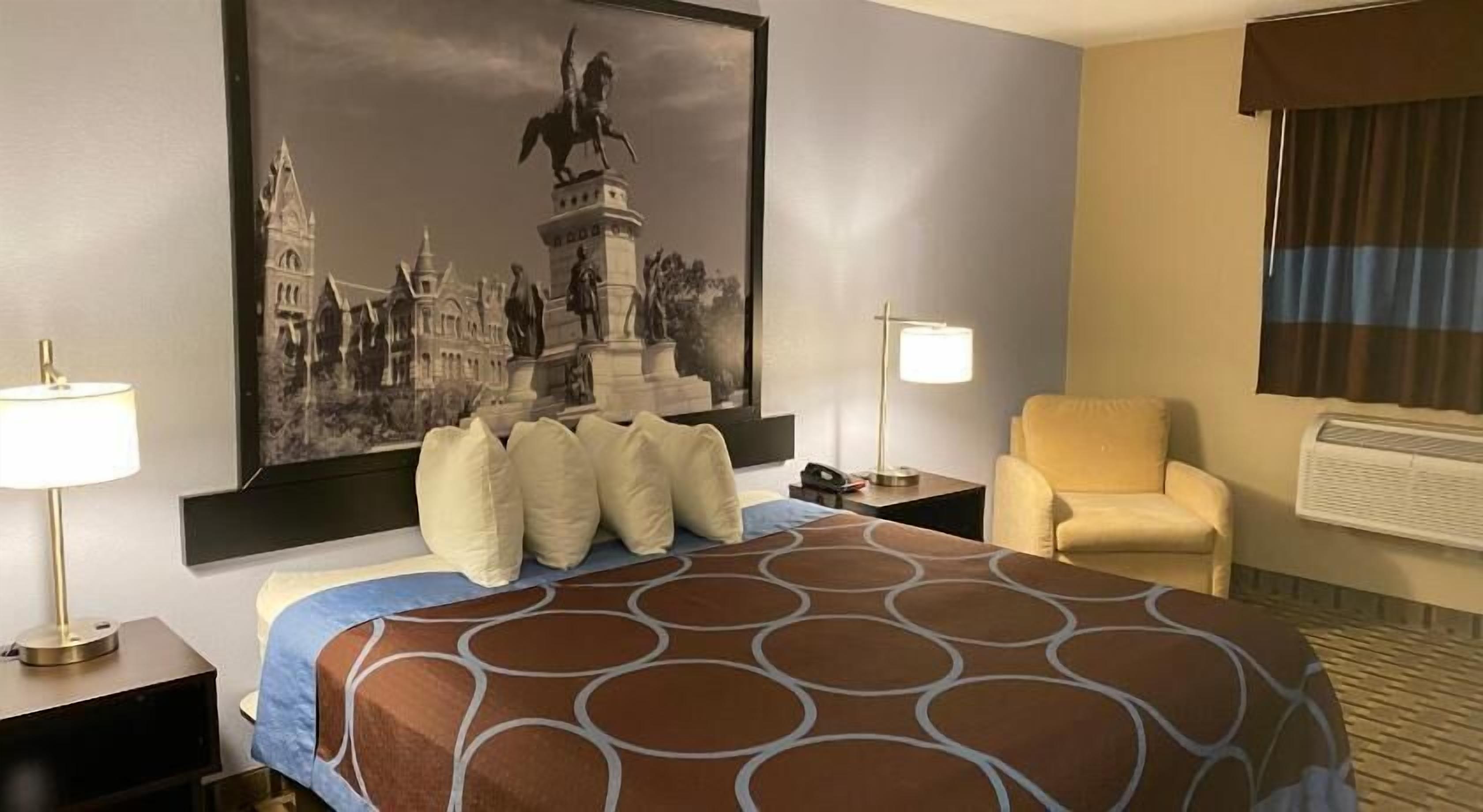 Desk, free cribs/infant beds, rollaway beds, free WiFi