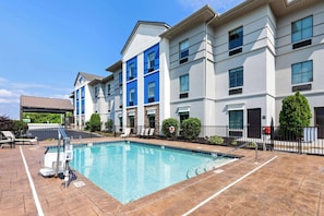Seasonal outdoor pool
