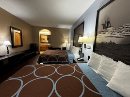 Room, 1 Queen Bed, Accessible, Non Smoking (Roll-In Shower)