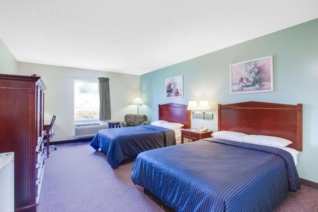 Rollaway beds, Internet, bed sheets, alarm clocks