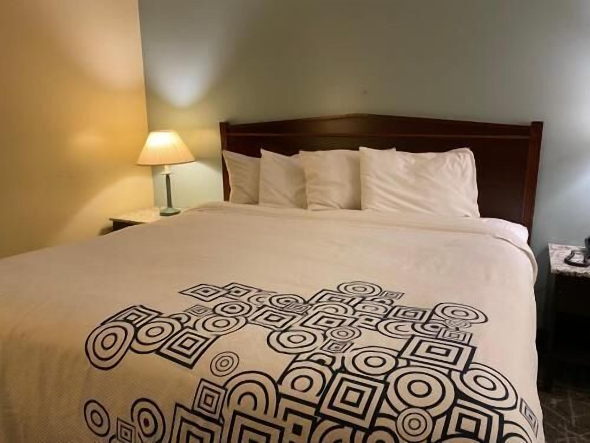 Rollaway beds, Internet, bed sheets, alarm clocks