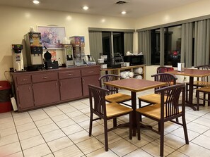 Desayuno continental incluido todos los días