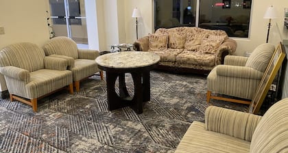 Knights Inn & Suites Dublin