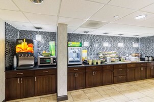 Free daily buffet breakfast