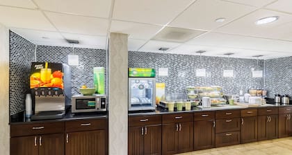 Quality Inn & Suites Arden Hills - Saint Paul North