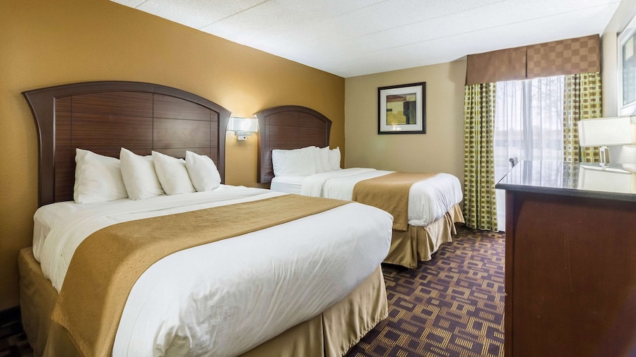 Quality Inn & Suites Arden Hills - Saint Paul North