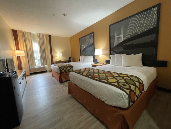 Schreibtisch, laptopgeeigneter Arbeitsplatz, Verdunkelungsvorhänge