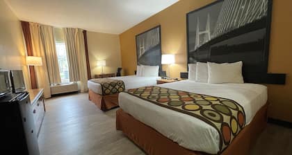 Super 8 by Wyndham Pevely