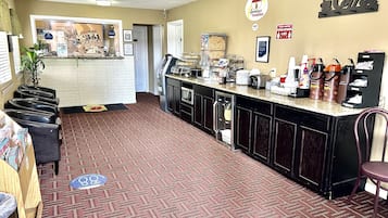 Free daily continental breakfast