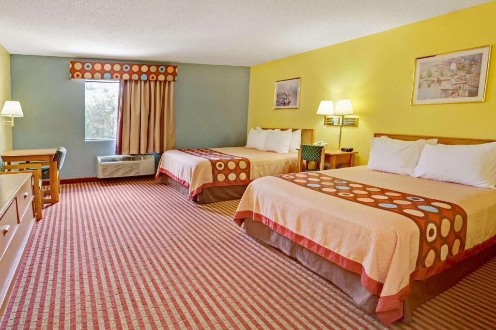 Premium bedding, desk, iron/ironing board, rollaway beds