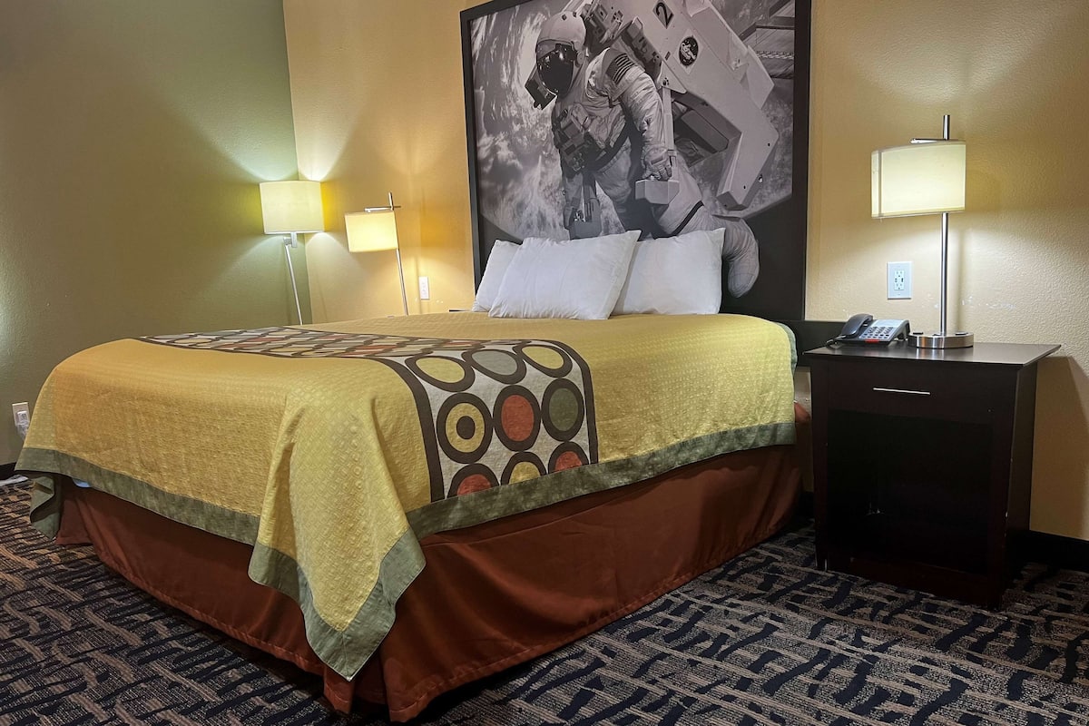 Ropa de cama de alta calidad y escritorio
