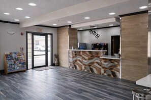 Reception - Super 8 by Wyndham Pasadena (Pasadena)