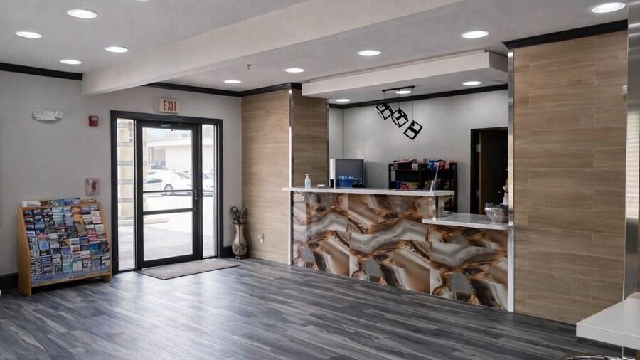 Super 8 by Wyndham Pasadena