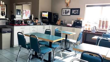 Free daily continental breakfast