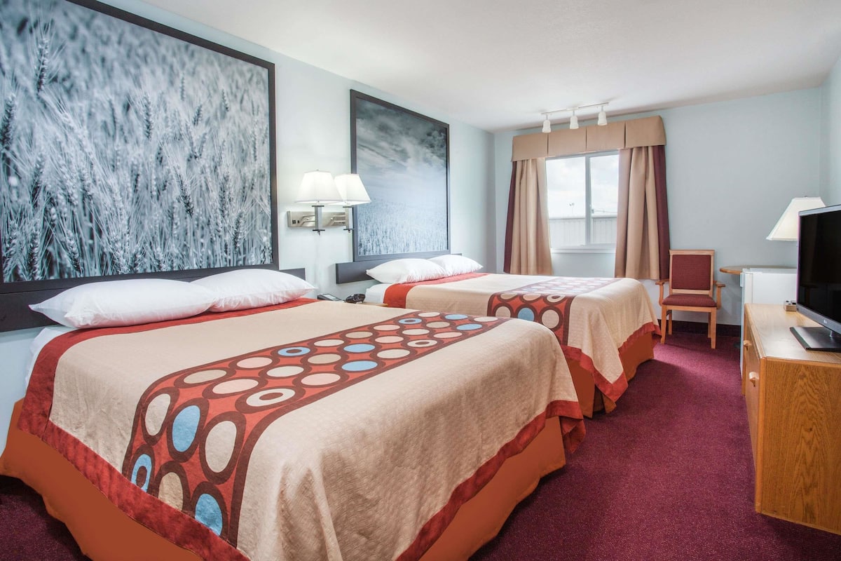 In-room safe, desk, laptop workspace, iron/ironing board