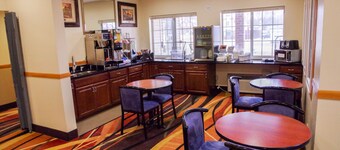 Dutch Inn and Suites