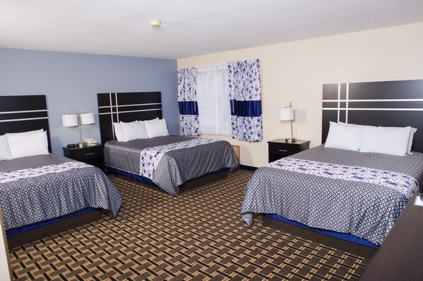 Family Suite, 3 Queen Beds | Desk, blackout curtains, soundproofing, iron/ironing board