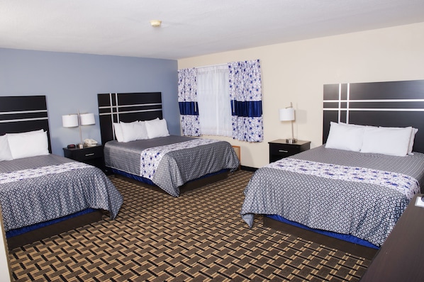 Family Suite, 3 Queen Beds | Desk, blackout drapes, soundproofing, iron/ironing board