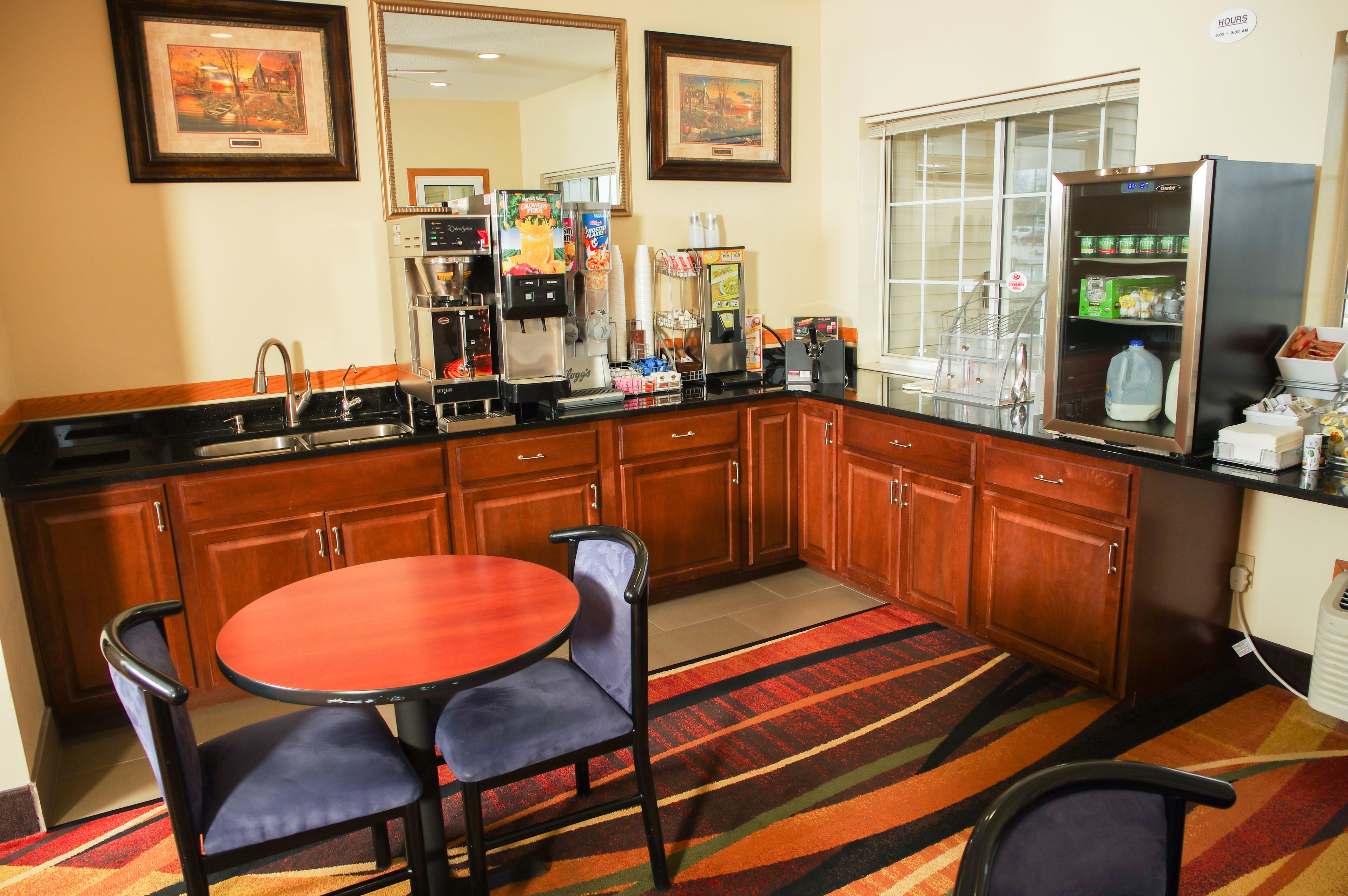 Free daily continental breakfast 