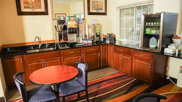 Free daily continental breakfast