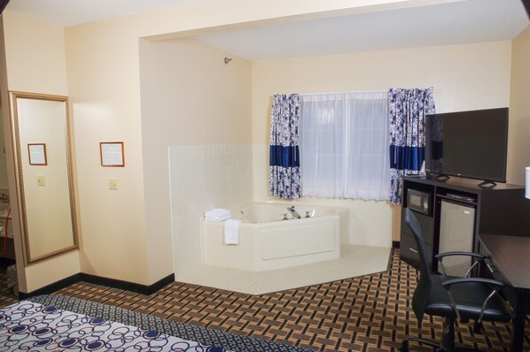 Suite, 1 King Bed, Jetted Tub