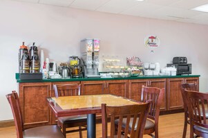 Desayuno continental incluido todos los días 