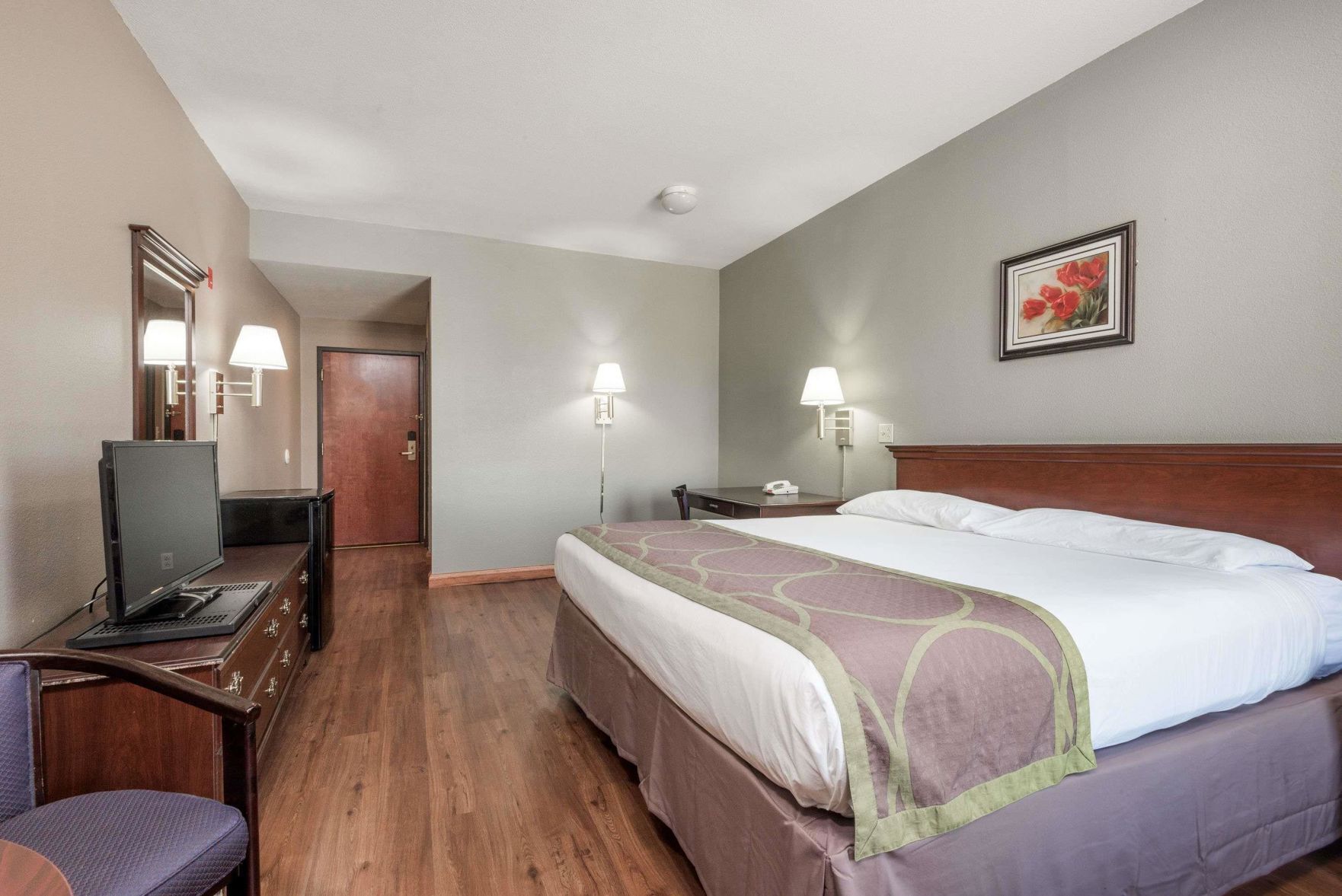 Desk, free cots/infant beds, free rollaway beds, free WiFi