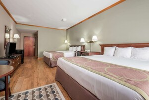 Escritorio, cunas gratuitas y camas plegables/adicionales gratuitas 