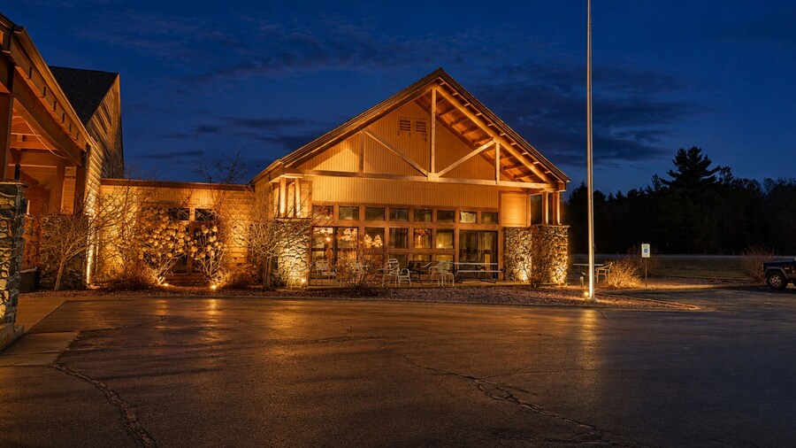 Coratel Inn & Suites by Jasper Black River Falls