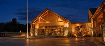 Coratel Inn & Suites by Jasper Black River Falls