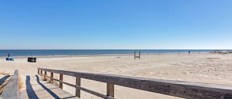 Beach nearby, 3 beach bars