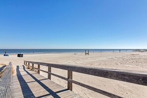 Nær stranden og 3 strandbarer