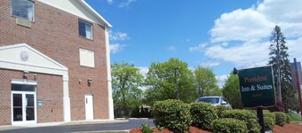 President Inn & Suites