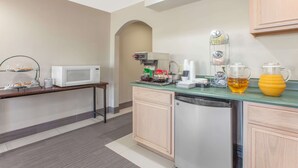Free continental breakfast