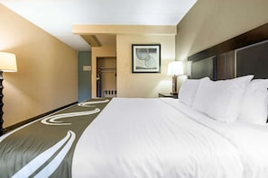 Standardzimmer, 1 King-Bett, Nichtraucher | Bügeleisen/Bügelbrett, Internetzugang, Bettwäsche