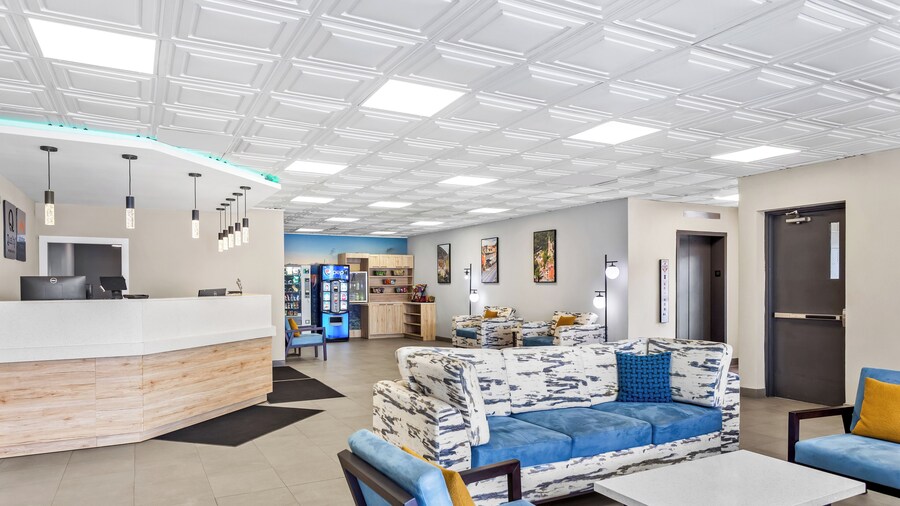 Quality Inn & Suites Charleston - Civic Center