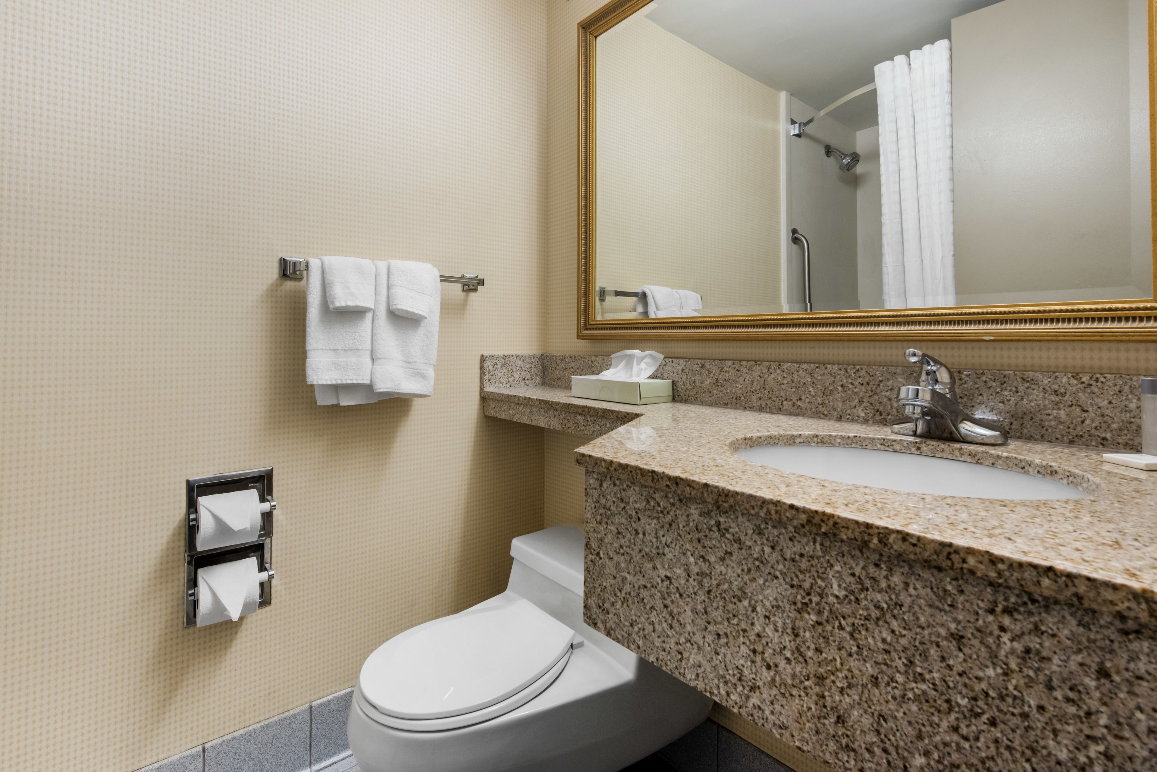 standard room, 2 queen beds, non smoking | bathroom | combined shower/bathtub, towels