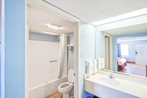 Artículos de tocador gratuitos, secador de pelo, toallas