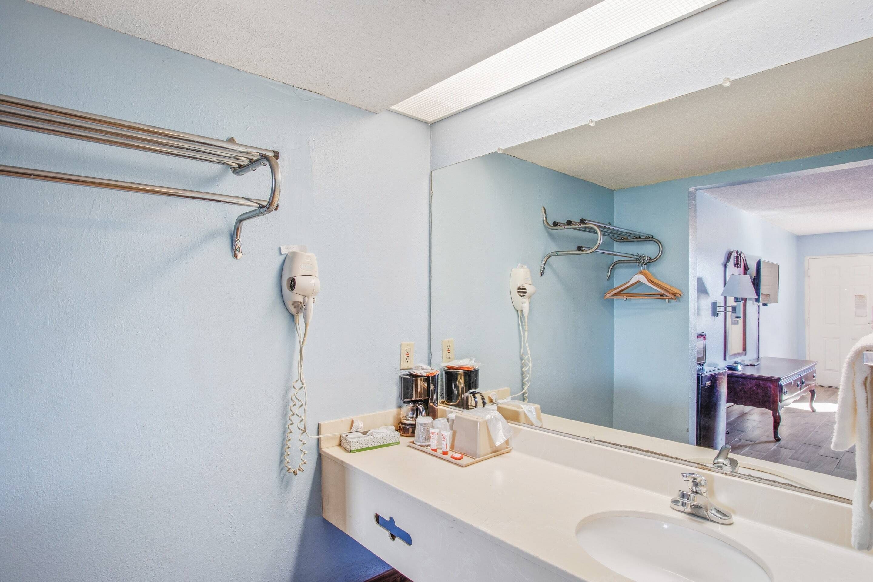 Room, 2 Queen Beds | Bathroom