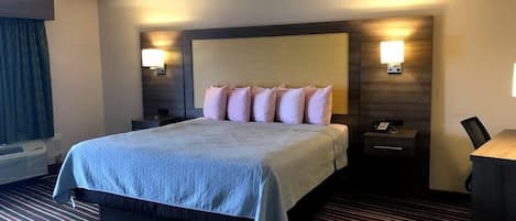 Classic Suite, 1 King Bed, Smoking, Jetted Tub | Premium bedding, down comforters, free WiFi, bed sheets